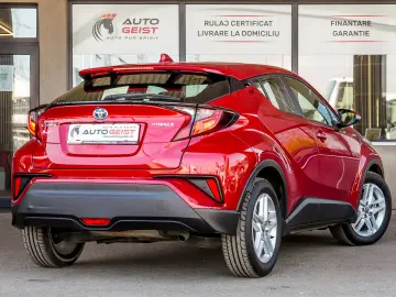 Toyota C-hr HYBRIDE 1.8L DYNAMIC BUSINESS