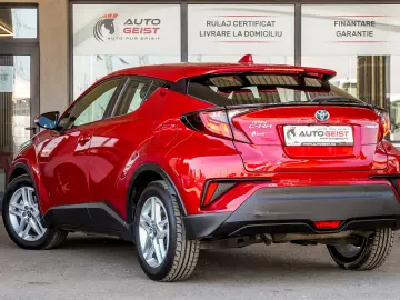Toyota C-hr HYBRIDE 1.8L DYNAMIC BUSINESS