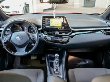 Toyota C-hr HYBRIDE 1.8L DYNAMIC BUSINESS