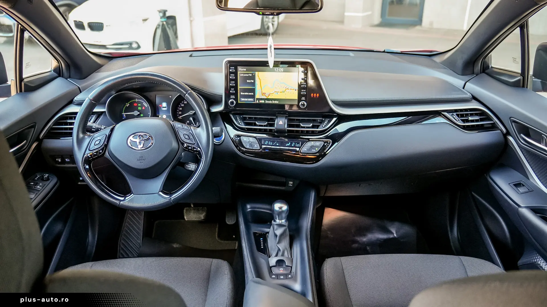 Toyota C-hr HYBRIDE 1.8L DYNAMIC BUSINESS
