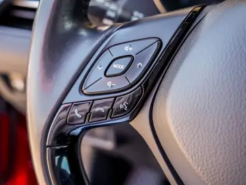 Toyota C-hr HYBRIDE 1.8L DYNAMIC BUSINESS