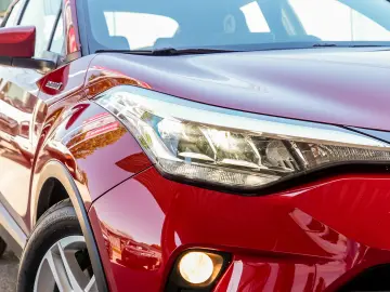 Toyota C-hr HYBRIDE 1.8L DYNAMIC BUSINESS