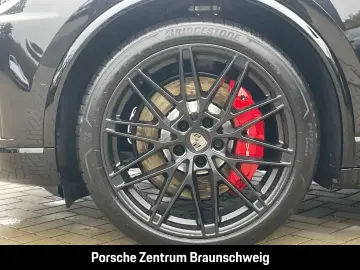 Porsche Macan Turbo BOSE