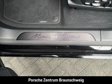 Porsche Macan Turbo BOSE