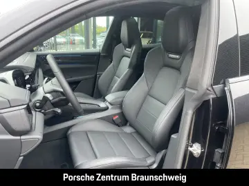 Porsche Macan Turbo BOSE