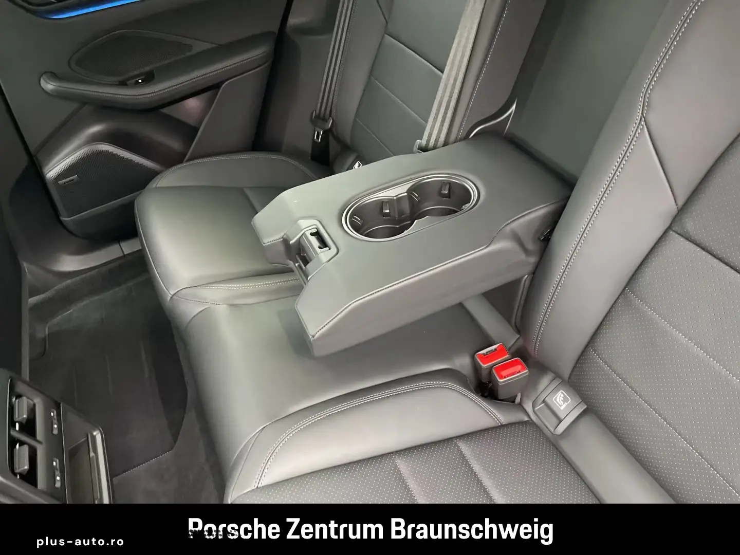 Porsche Macan Turbo BOSE