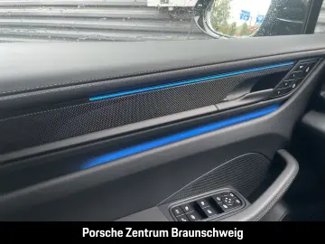 Porsche Macan Turbo BOSE