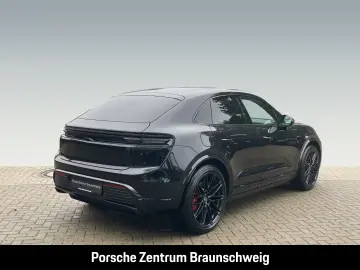 Porsche Macan Turbo BOSE
