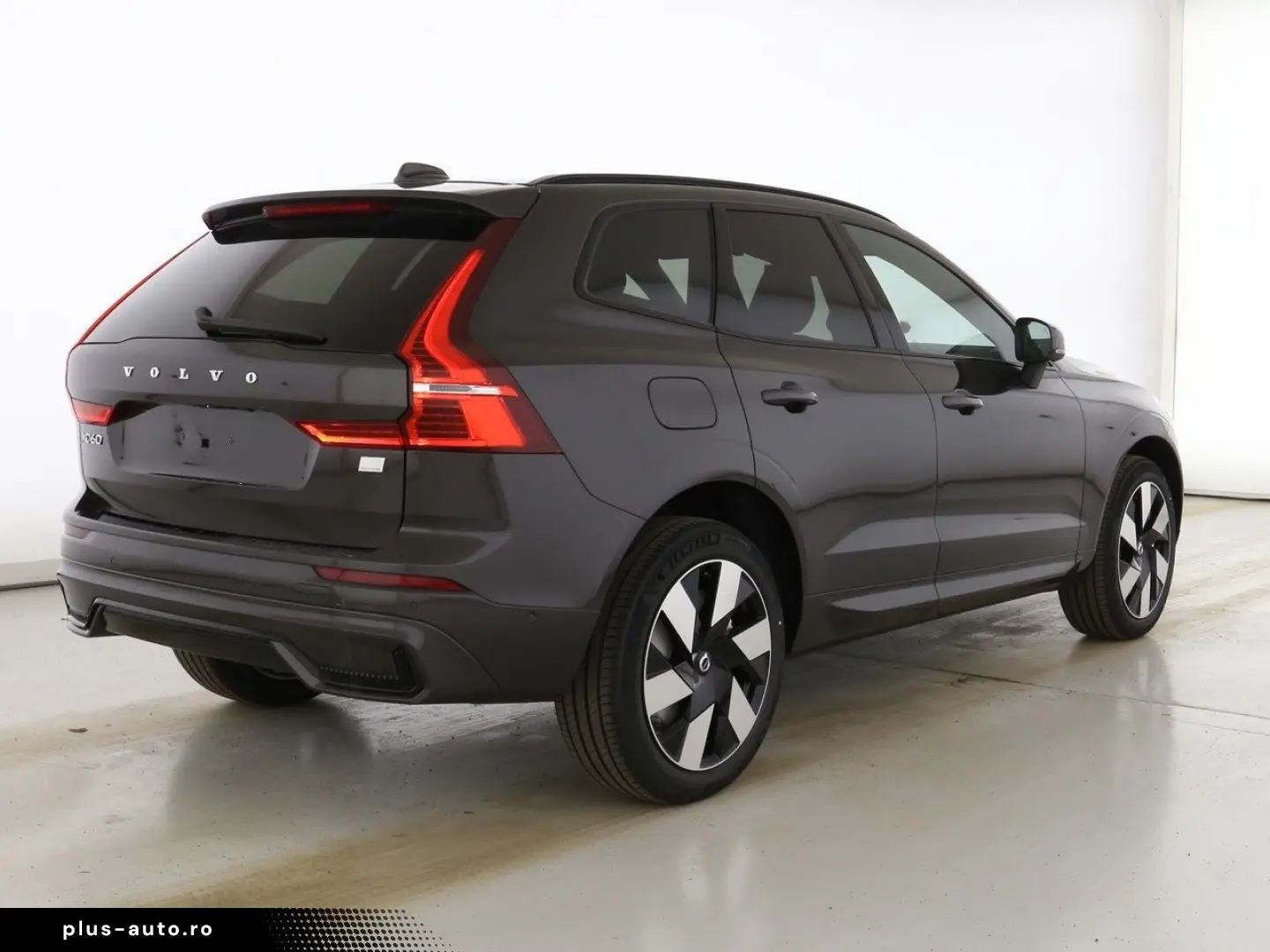 VOLVO XC60 Plus Dark Plug-In Hybrid AWD SELEKT 24 MTE!