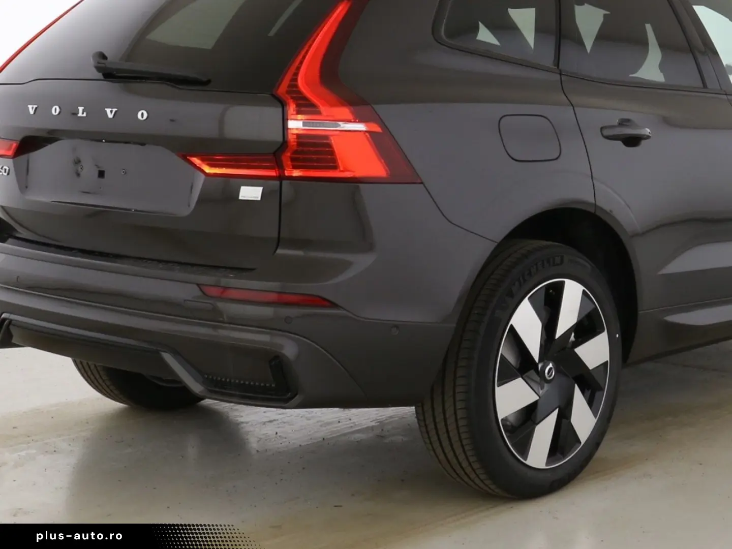 VOLVO XC60 Plus Dark Plug-In Hybrid AWD SELEKT 24 MTE!