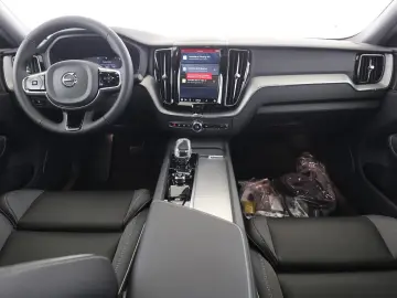 VOLVO XC60 Plus Dark Plug-In Hybrid AWD SELEKT 24 MTE!