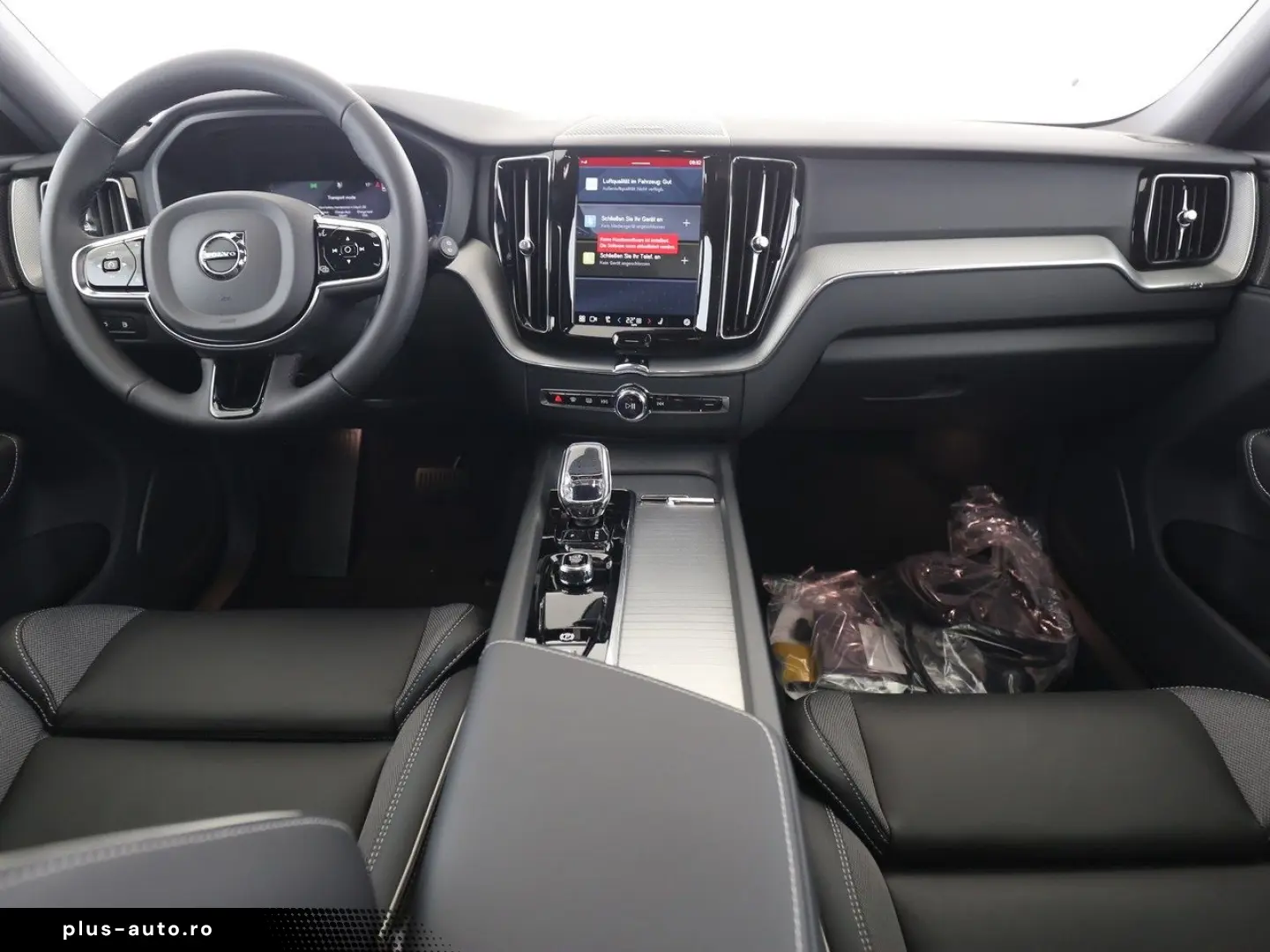 VOLVO XC60 Plus Dark Plug-In Hybrid AWD SELEKT 24 MTE!
