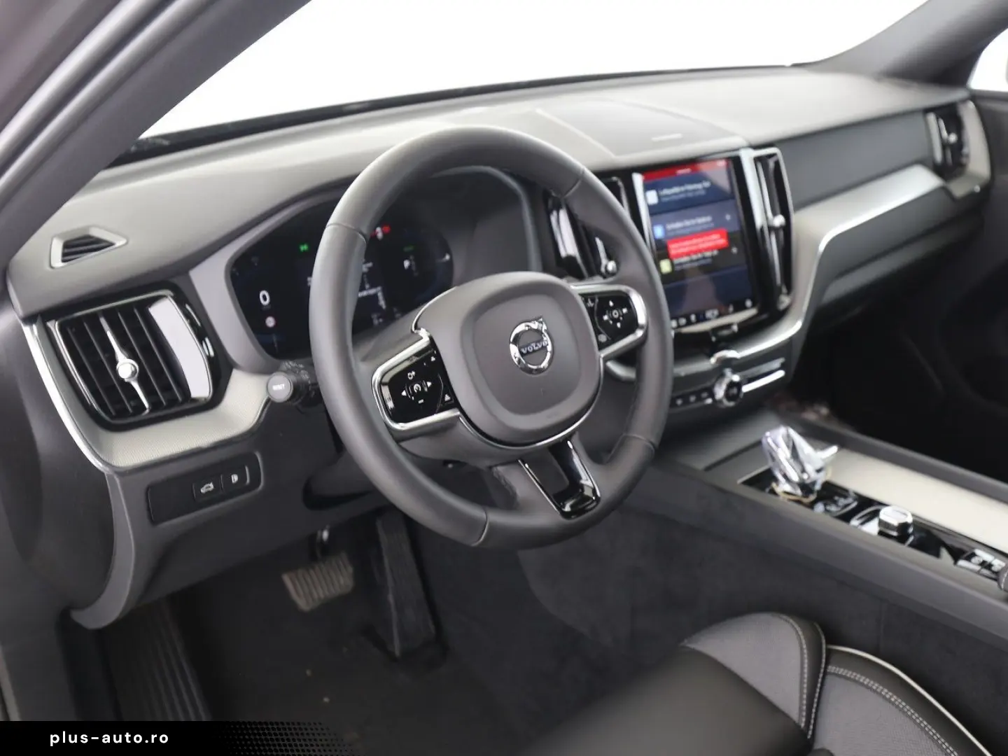 VOLVO XC60 Plus Dark Plug-In Hybrid AWD SELEKT 24 MTE!