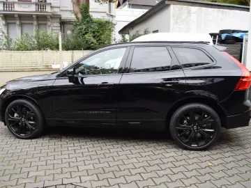 VOLVO XC60 T6 Plus Black Edition Head-Up 360 Pano H&K