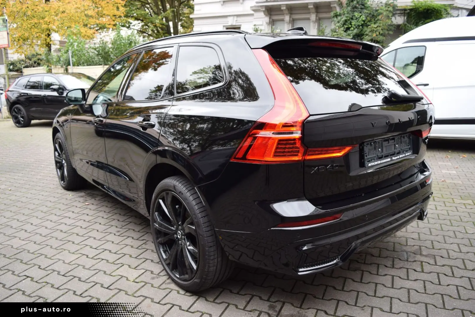 VOLVO XC60 T6 Plus Black Edition Head-Up 360 Pano H&K