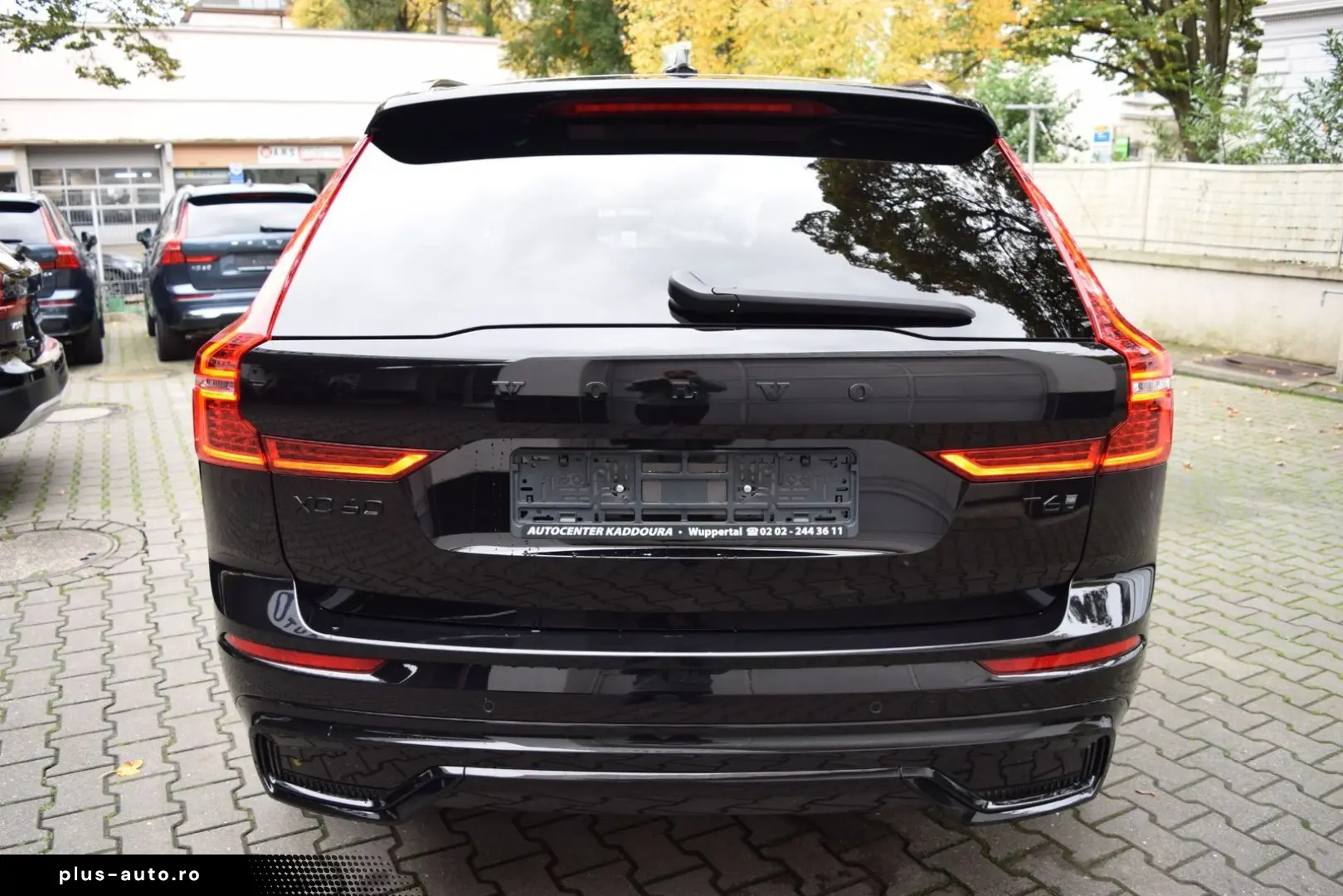 VOLVO XC60 T6 Plus Black Edition Head-Up 360 Pano H&K
