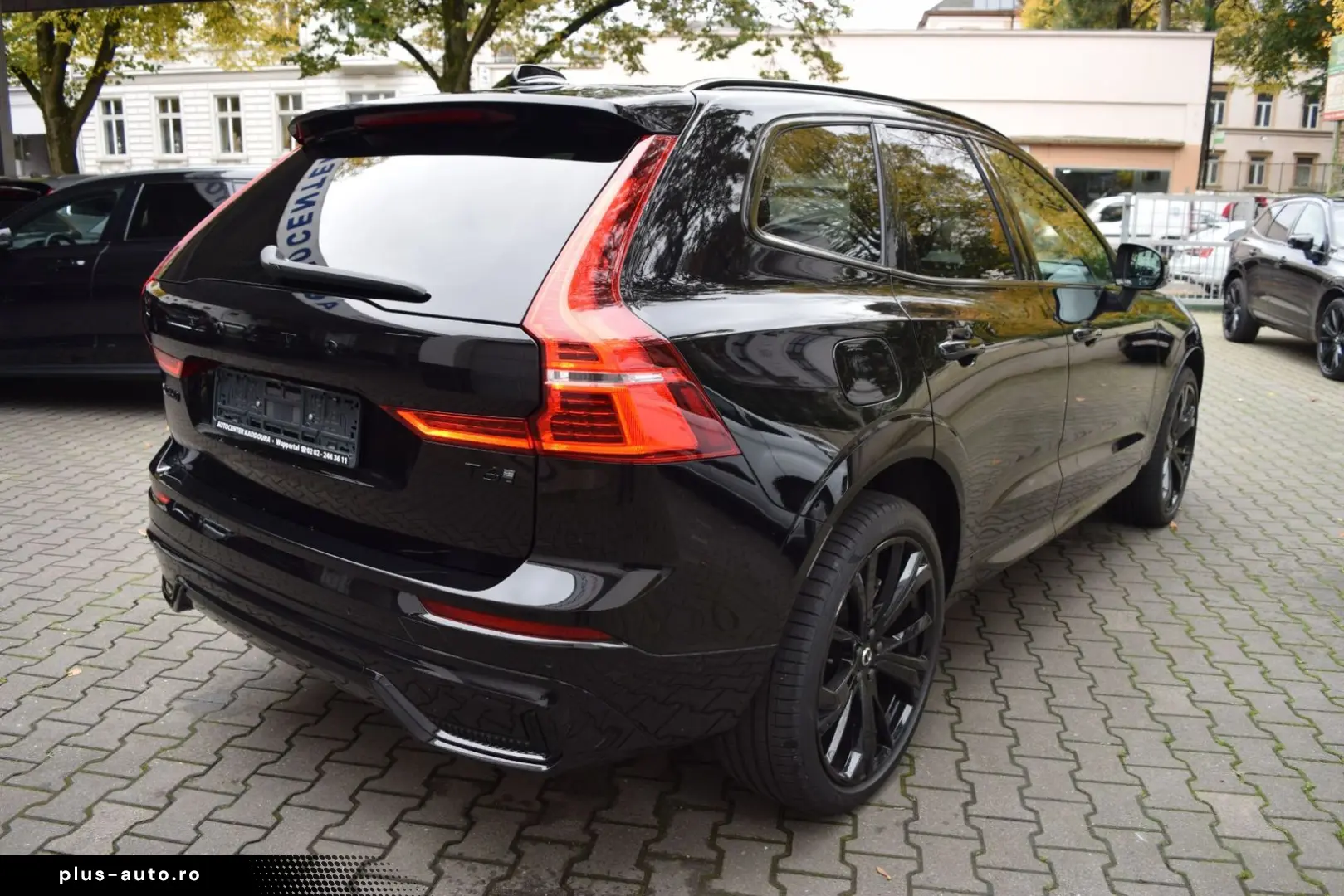 VOLVO XC60 T6 Plus Black Edition Head-Up 360 Pano H&K