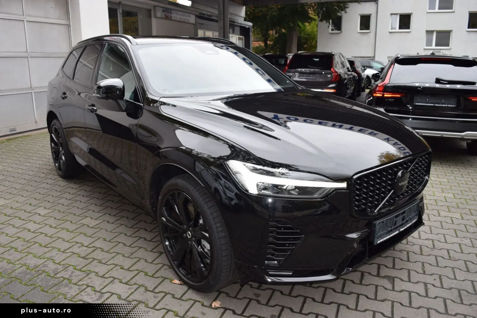 VOLVO XC60 T6 Plus Black Edition Head-Up 360 Pano H&K