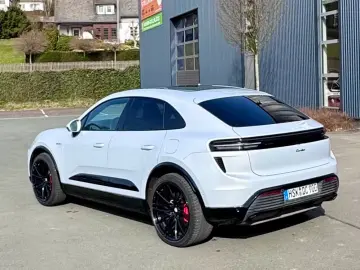Porsche Macan Turbo