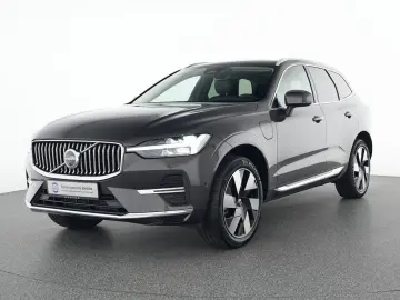 VOLVO XC60 T6 AWD Plug-in Hybrid Ultra Bright B&W HUD