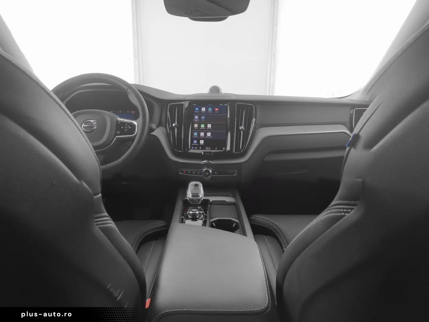 VOLVO XC60 T6 AWD Plug-in Hybrid Ultra Bright B&W HUD