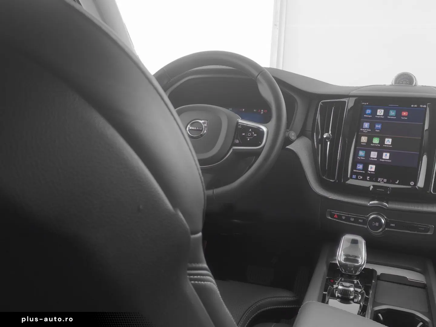 VOLVO XC60 T6 AWD Plug-in Hybrid Ultra Bright B&W HUD