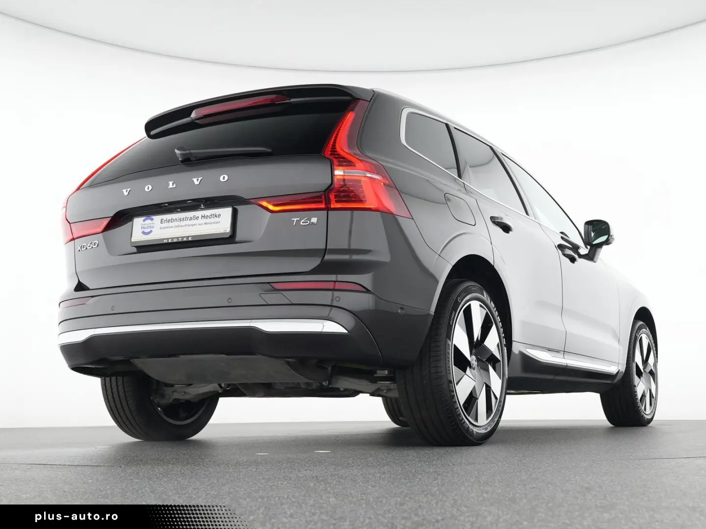VOLVO XC60 T6 AWD Plug-in Hybrid Ultra Bright B&W HUD