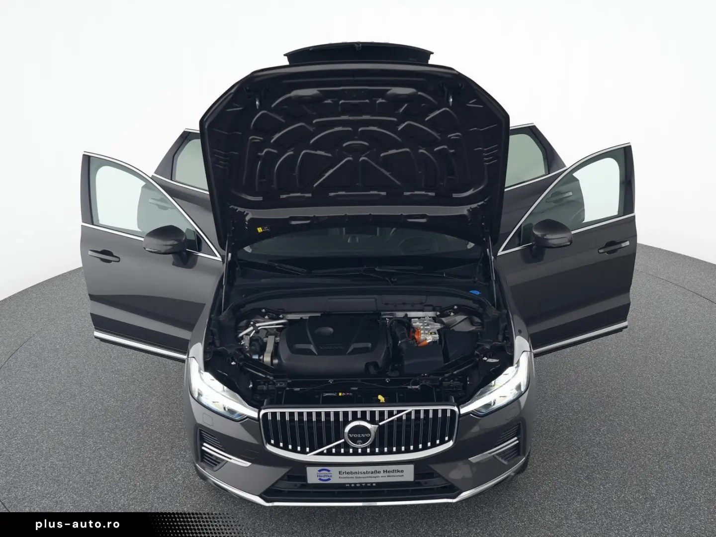 VOLVO XC60 T6 AWD Plug-in Hybrid Ultra Bright B&W HUD