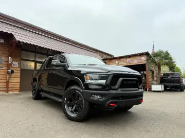 DODGE EU-RAM REBEL 1HAND LPG 12 NAVI DIGITAL TACHO