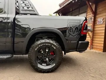 DODGE EU-RAM REBEL 1HAND LPG 12 NAVI DIGITAL TACHO