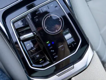 BMW 750e xDrive