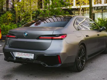BMW 750e xDrive