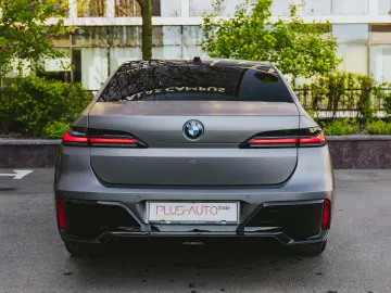 BMW 750e xDrive