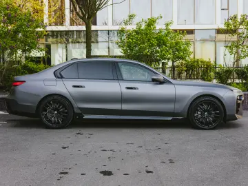 BMW 750e xDrive