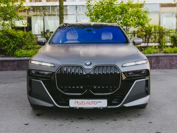 BMW 750e xDrive