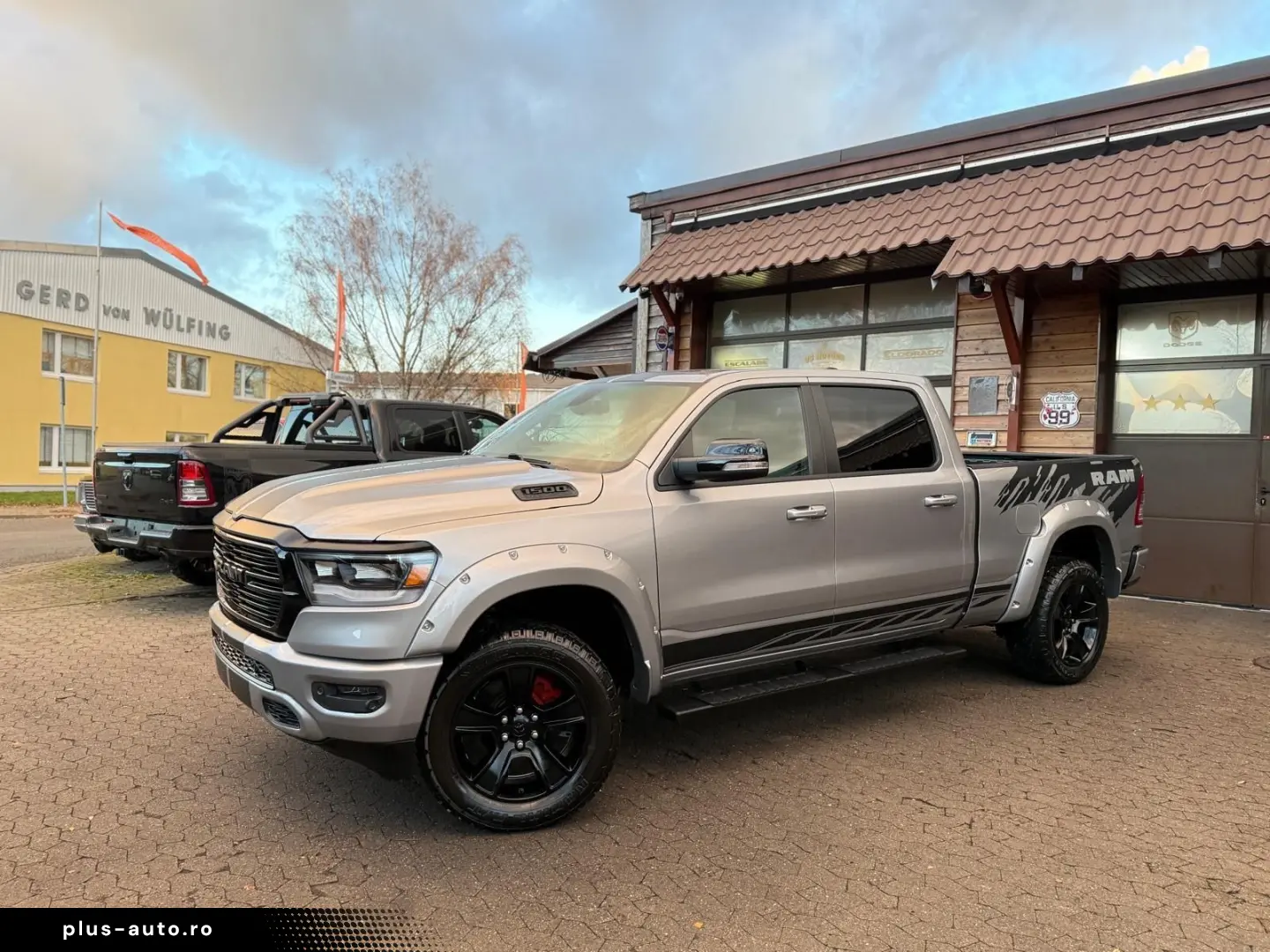 DODGE V8 AHK NAVI LONGBED OFFROAD ALCANTARA LIFT LED