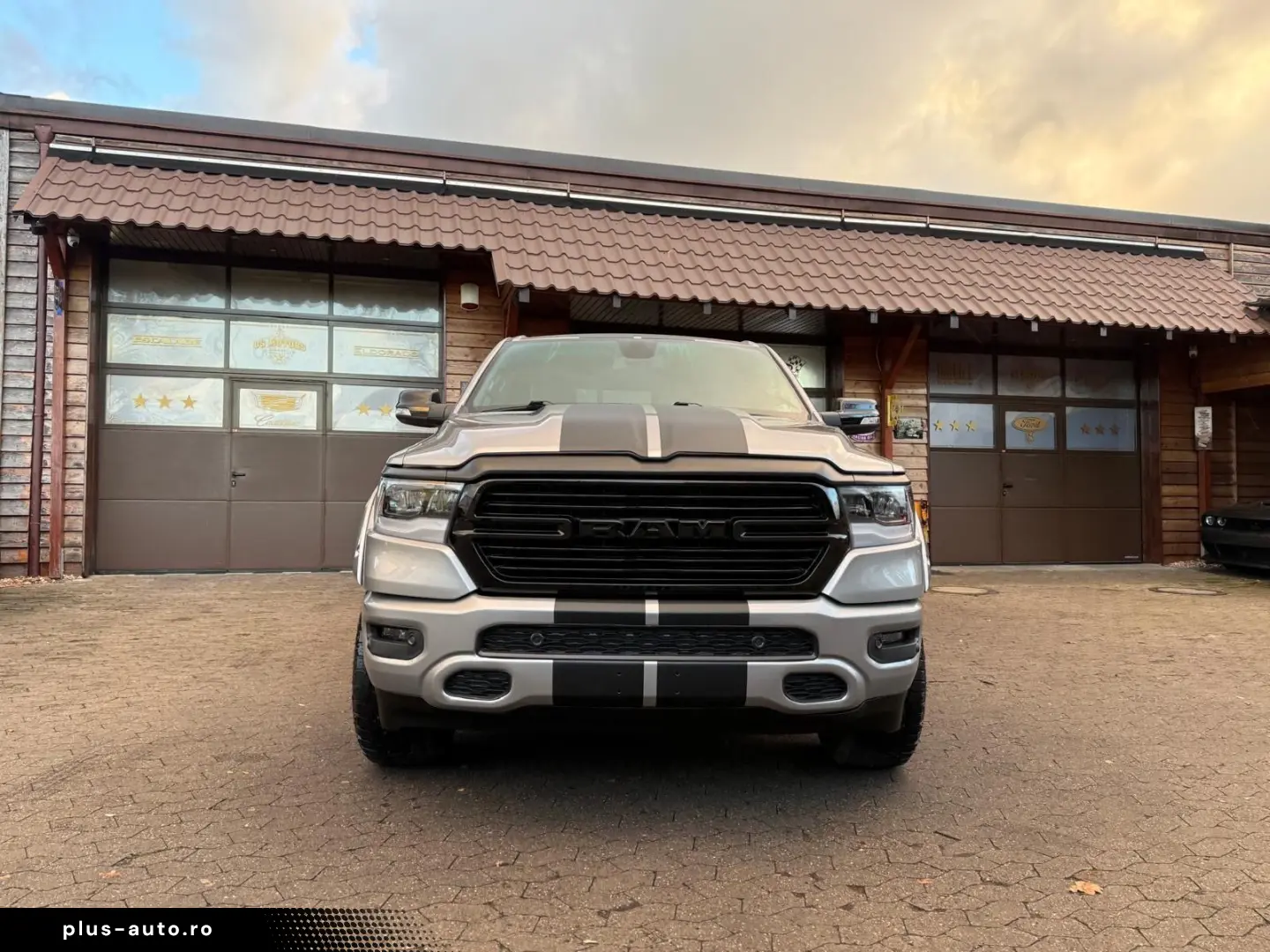 DODGE V8 AHK NAVI LONGBED OFFROAD ALCANTARA LIFT LED