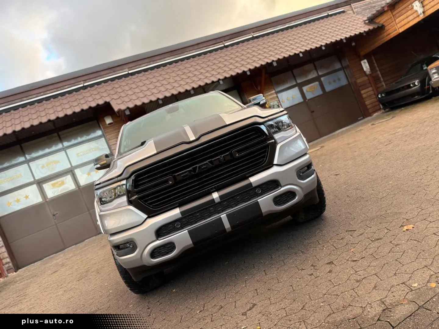 DODGE V8 AHK NAVI LONGBED OFFROAD ALCANTARA LIFT LED