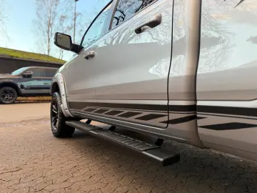 DODGE V8 AHK NAVI LONGBED OFFROAD ALCANTARA LIFT LED