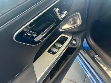 MERCEDES-BENZ CLE 200 Cabriolet AMG AHK Burmester Vollleder