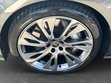 AUDI A8 L 60 TFSI quattro S-LINE NAVI-PLUS MATRIX HUD