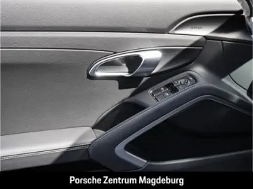 PORSCHE Boxster 718 Style Edition CONNECT PDLS