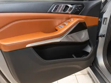BMW X7 M60i AHK Leder HUD RFK e-Sitze Klimasitze LED