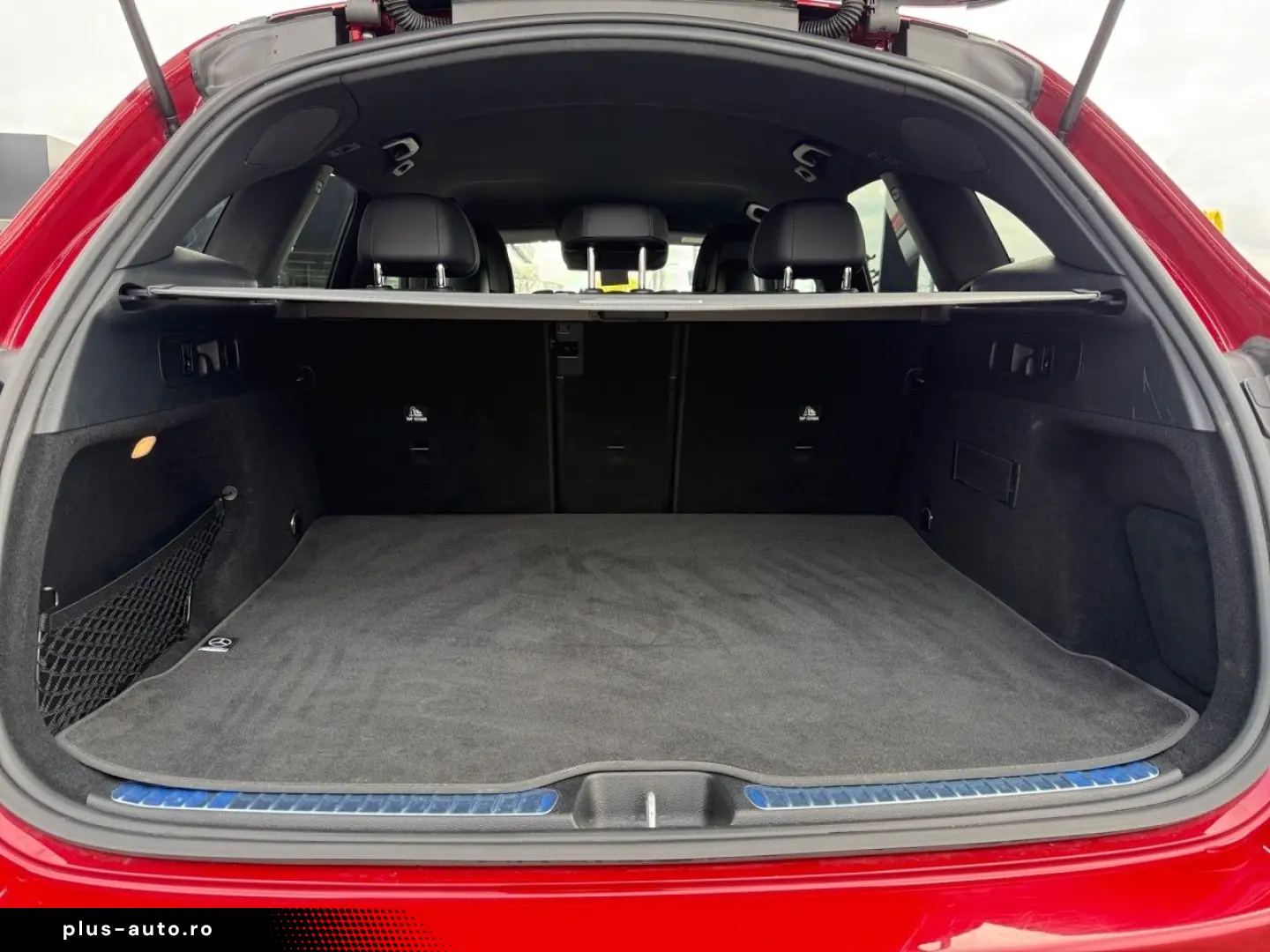 MERCEDES-BENZ GLC 200 4M AMG Night MANUFAKTUR AHK Memory 360