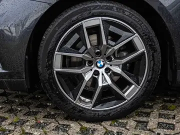 BMW 520 i AHK Navi HUD LED 360Kamera Leder LenkradHZ