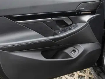 BMW 520 i AHK Navi HUD LED 360Kamera Leder LenkradHZ