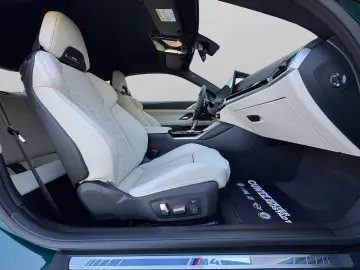 BMW M4 Competition Coupé M Drivers pack