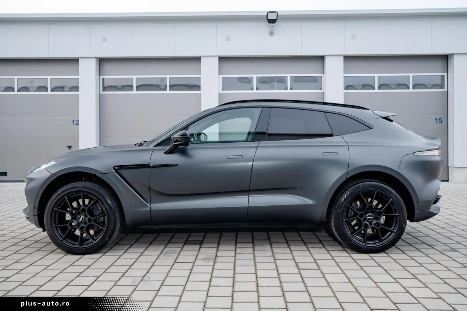ASTON MARTIN DBX   Q by Aston   Satin Xenon Grey