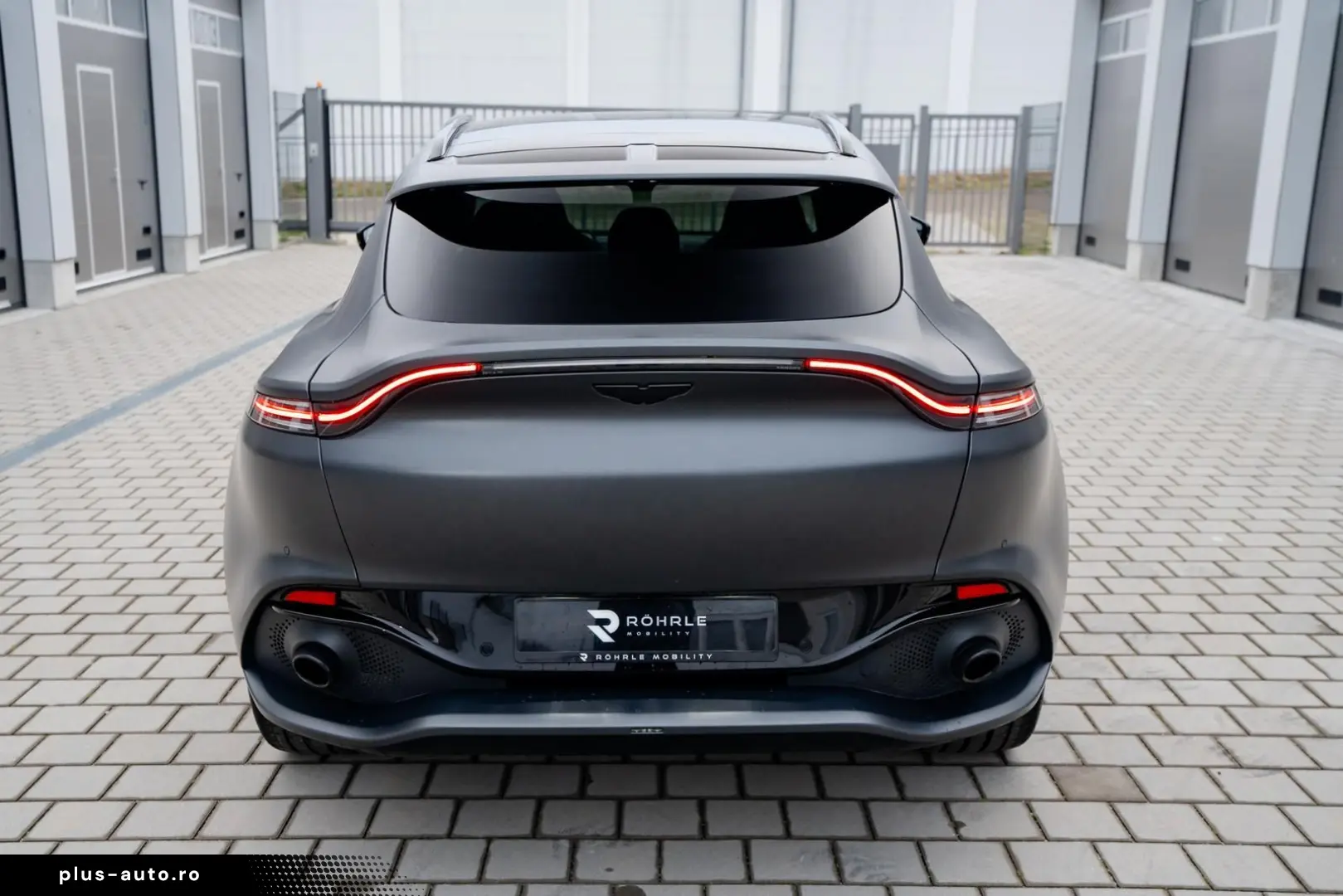 ASTON MARTIN DBX   Q by Aston   Satin Xenon Grey