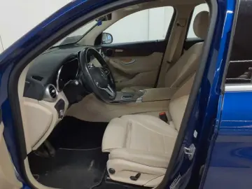 MERCEDES-BENZ GLC 200 4Matic 9G Navi Sthzg Leder